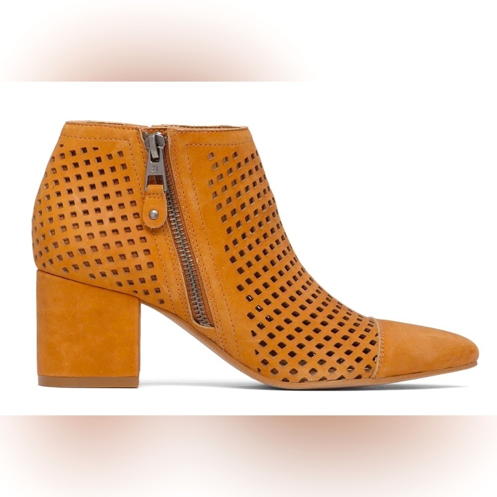Lucky Brand Jakelyn Bootie in Cafe Size 9 - Picture 3 of 15